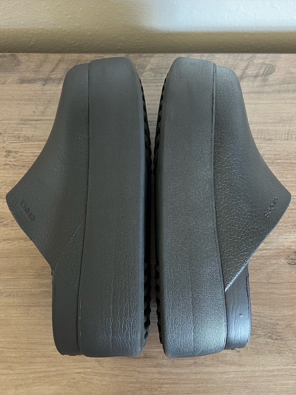 Crocs Dylan Platform Clogs Women's Size 8 Black Slip On Comfort Shoes - Picture 3 of 10